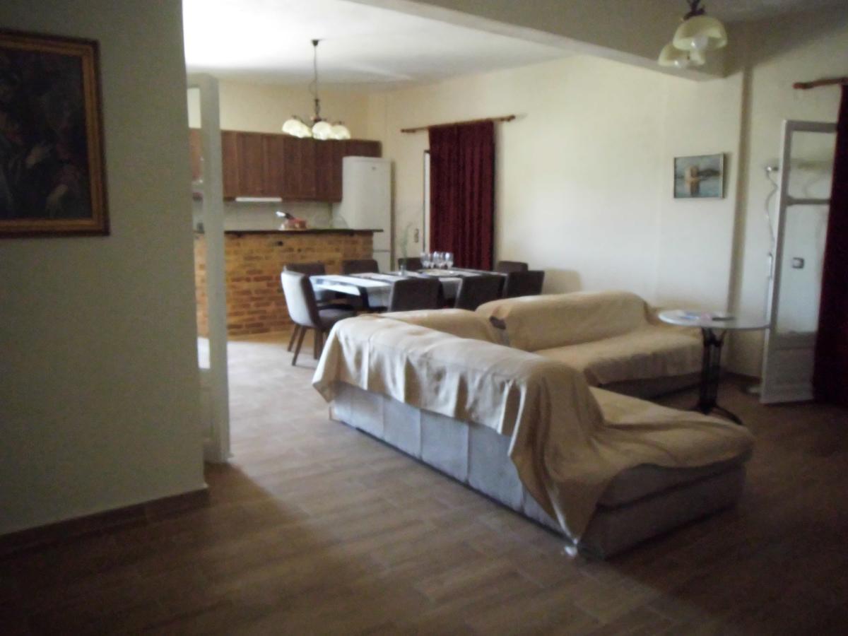 Niki Apartment